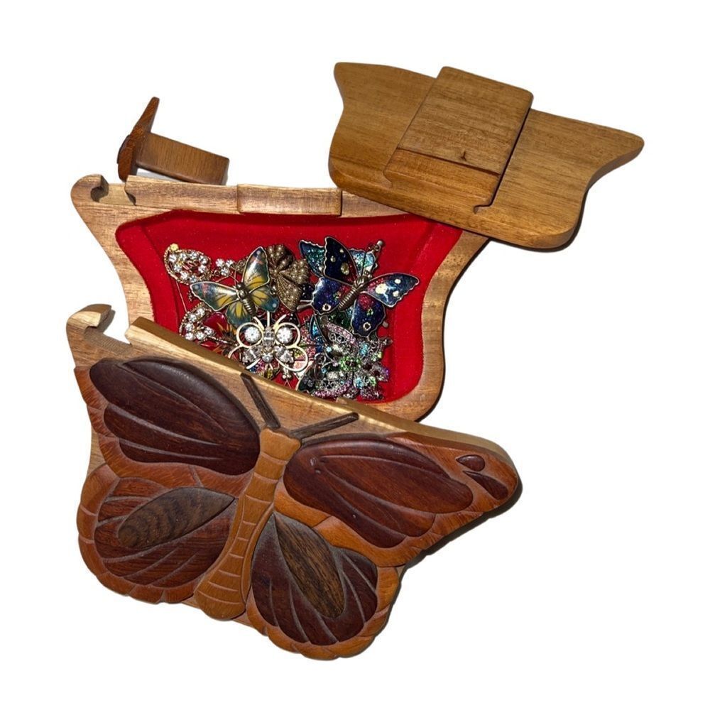 Butterfly Brooch Pin Jewelry Puzzle Wood Box Storage 14 Pieces Accessories